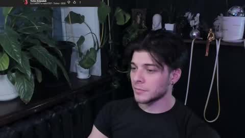 Snapshot of whiteegrimm chatting on December 22, 9:56 pm Gus online show from December 22, 9:56 pm