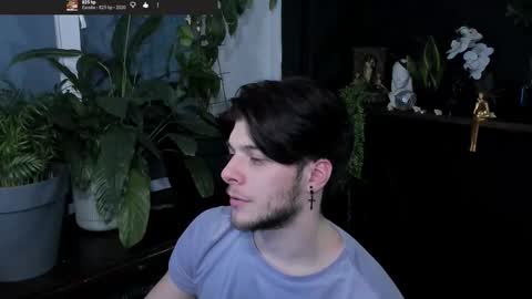 Snapshot of whiteegrimm chatting on February 2, 10:52 pm Gus online show from February 2, 10:52 pm