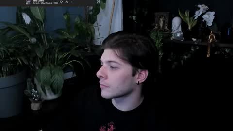 Snapshot of whiteegrimm chatting on March 13, 9:43 pm Gus online show from March 13, 9:43 pm