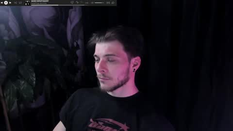 Snapshot of whiteegrimm chatting on April 13, 10:04 pm Gus online show from April 13, 10:04 pm