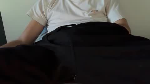 whiteeuropaboy online show from February 24, 5:11 pm