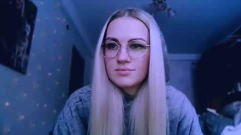 whitehex666 online show from January 12, 12:43 pm