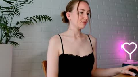 Snapshot of whiteprincessluna chatting on June 24, 1:10 pm You wont find me here on Saturdays and Sundays online show from June 24, 1:10 pm