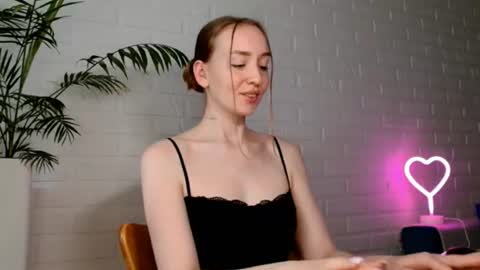 Snapshot of whiteprincessluna chatting on July 6, 3:03 pm You wont find me here on Saturdays and Sundays online show from July 6, 3:03 pm