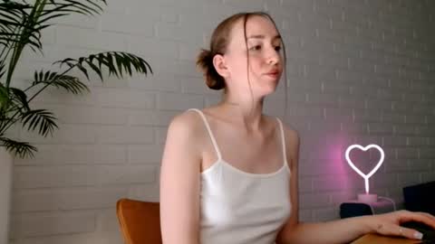 Snapshot of whiteprincessluna chatting on July 7, 11:58 am You wont find me here on Saturdays and Sundays online show from July 7, 11:58 am