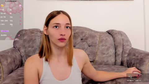 Snapshot of whitesun_01 chatting on March 7, 4:11 pm WhiteSun online show from March 7, 4:11 pm