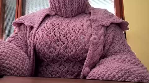 Snapshot of whitesweater chatting on December 18, 7:36 am whitesweater online show from December 18, 7:36 am