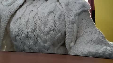 Snapshot of whitesweater chatting on October 20, 6:03 am whitesweater online show from October 20, 6:03 am