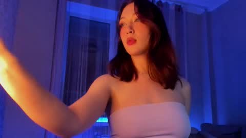 Snapshot of whiteveil chatting on November 20, 1:00 pm Sofia online show from November 20, 1:00 pm