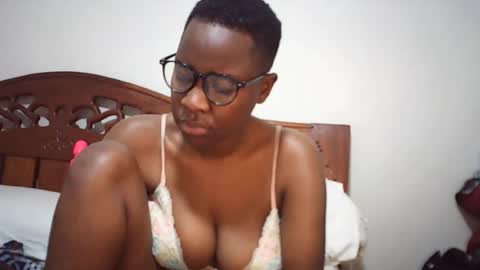 Snapshot of whitney_ly chatting on July 28, 8:21 am whitney_ly online show from July 28, 8:21 am