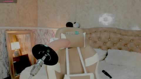 Whitney  online show from October 7, 4:53 am