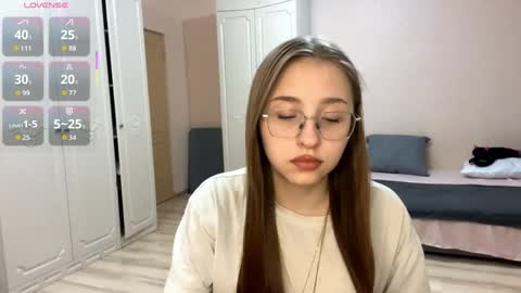 Vicky online show from May 1, 10:25 pm