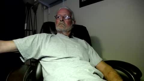 whofcares2 online show from April 10, 1:33 am