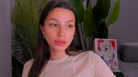 Snapshot of whoislulu chatting on December 5, 9:50 pm whoislulu online show from December 5, 9:50 pm