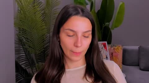 Snapshot of whoislulu chatting on December 18, 7:52 pm whoislulu online show from December 18, 7:52 pm