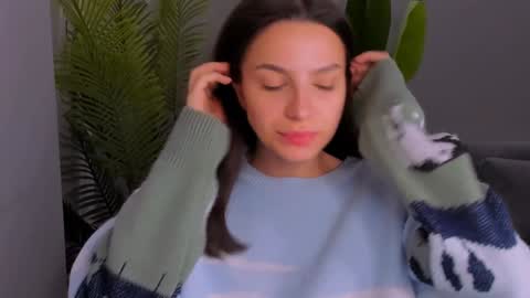 Snapshot of whoislulu chatting on December 21, 9:58 pm whoislulu online show from December 21, 9:58 pm