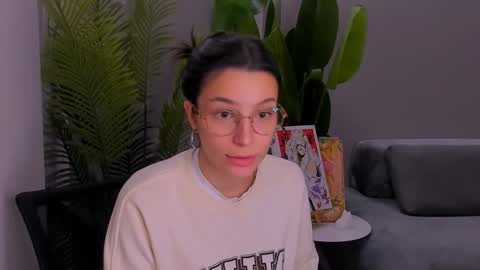 Snapshot of whoislulu chatting on January 6, 8:18 pm whoislulu online show from January 6, 8:18 pm