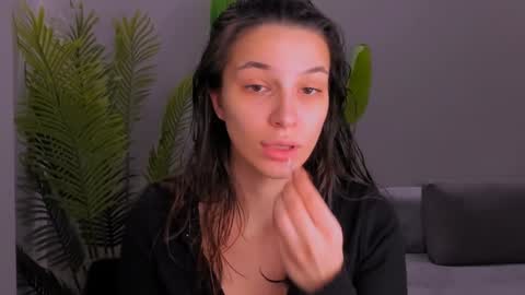 Snapshot of whoislulu chatting on January 19, 10:17 pm whoislulu online show from January 19, 10:17 pm