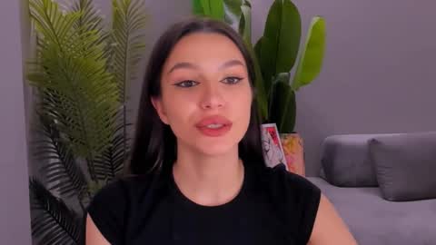 Snapshot of whoislulu chatting on February 15, 6:33 pm whoislulu online show from February 15, 6:33 pm