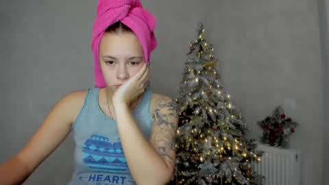 Veronica online show from January 2, 10:22 pm