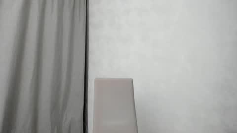 Snapshot of why_again_me chatting on February 13, 8:16 pm Veronica online show from February 13, 8:16 pm