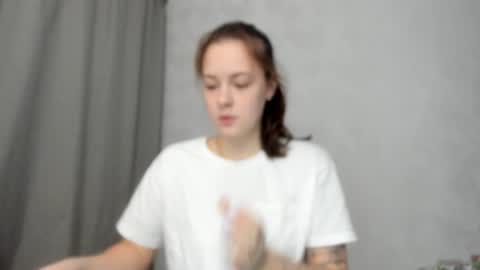 Snapshot of why_again_me chatting on February 19, 6:04 pm Veronica online show from February 19, 6:04 pm