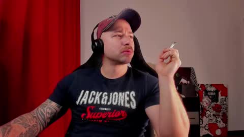 VI online show from December 21, 6:04 pm