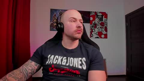 VI online show from February 25, 6:28 pm