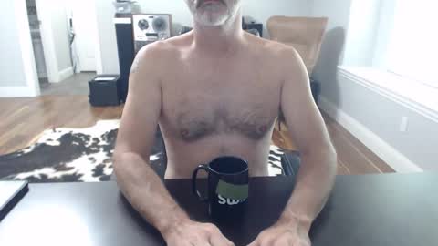 Snapshot of whyjonnie chatting on September 26, 3:38 pm Why Jonnie online show from September 26, 3:38 pm