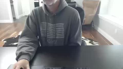 Snapshot of whyjonnie chatting on October 20, 3:34 pm Why Jonnie online show from October 20, 3:34 pm