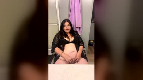 Katie Love online show from June 14, 10:45 pm