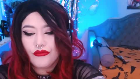 Snapshot of wickedxqueen chatting on February 25, 9:46 pm Laura online show from February 25, 9:46 pm