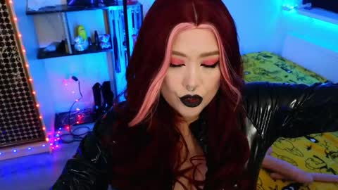 Laura  online show from May 10, 9:42 pm