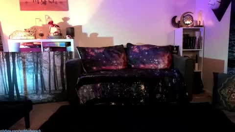 Gretchen  Jimmy online show from March 8, 8:44 am