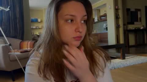 Snapshot of wievin chatting on February 3, 10:31 am VI online show from February 3, 10:31 am