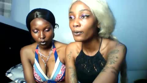 wiggly ashly online show from March 12, 2:45 pm