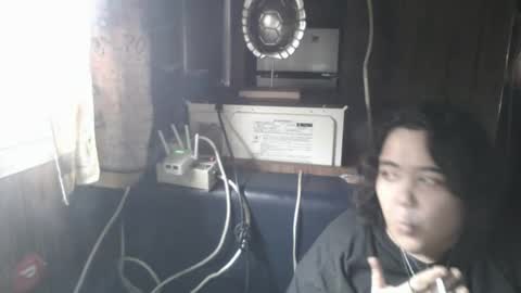 Snapshot of wigper chatting on December 22, 9:12 pm wigper online show from December 22, 9:12 pm