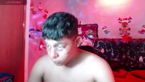 Snapshot of wiilliam_20 chatting on December 4, 5:22 pm wiilliam online show from December 4, 5:22 pm