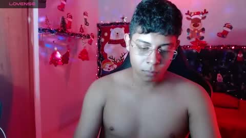 Snapshot of wiilliam_20 chatting on December 11, 6:31 pm wiilliam online show from December 11, 6:31 pm