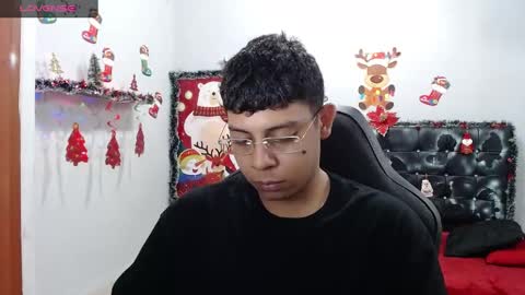 Snapshot of wiilliam_20 chatting on January 2, 1:51 pm wiilliam online show from January 2, 1:51 pm