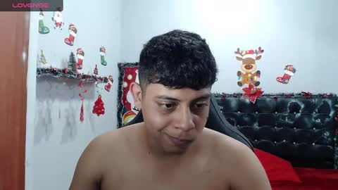 Snapshot of wiilliam_20 chatting on January 22, 4:33 pm wiilliam online show from January 22, 4:33 pm