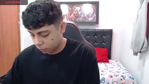 Snapshot of wiilliam_20 chatting on February 14, 3:47 pm wiilliam online show from February 14, 3:47 pm