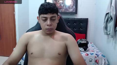 Snapshot of wiilliam_20 chatting on February 17, 12:38 pm wiilliam online show from February 17, 12:38 pm