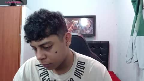 Snapshot of wiilliam_20 chatting on March 4, 12:22 pm wiilliam online show from March 4, 12:22 pm