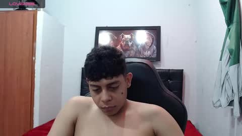 Snapshot of wiilliam_20 chatting on March 4, 3:26 pm wiilliam online show from March 4, 3:26 pm