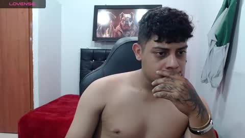 Snapshot of wiilliam_20 chatting on March 5, 4:13 pm wiilliam online show from March 5, 4:13 pm