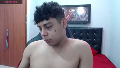 Snapshot of wiilliam_20 chatting on March 7, 12:56 pm wiilliam online show from March 7, 12:56 pm