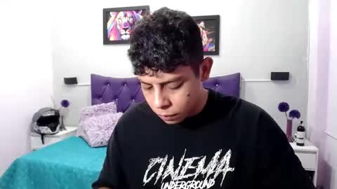 Snapshot of wiilliam_20 chatting on September 18, 5:04 pm wiilliam online show from September 18, 5:04 pm