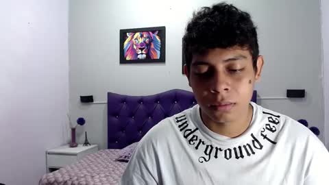 Snapshot of wiilliam_20 chatting on October 14, 1:45 pm wiilliam online show from October 14, 1:45 pm