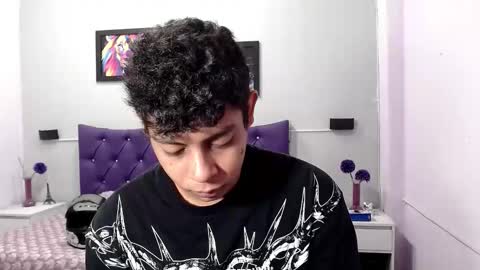 Snapshot of wiilliam_20 chatting on October 17, 1:14 pm wiilliam online show from October 17, 1:14 pm